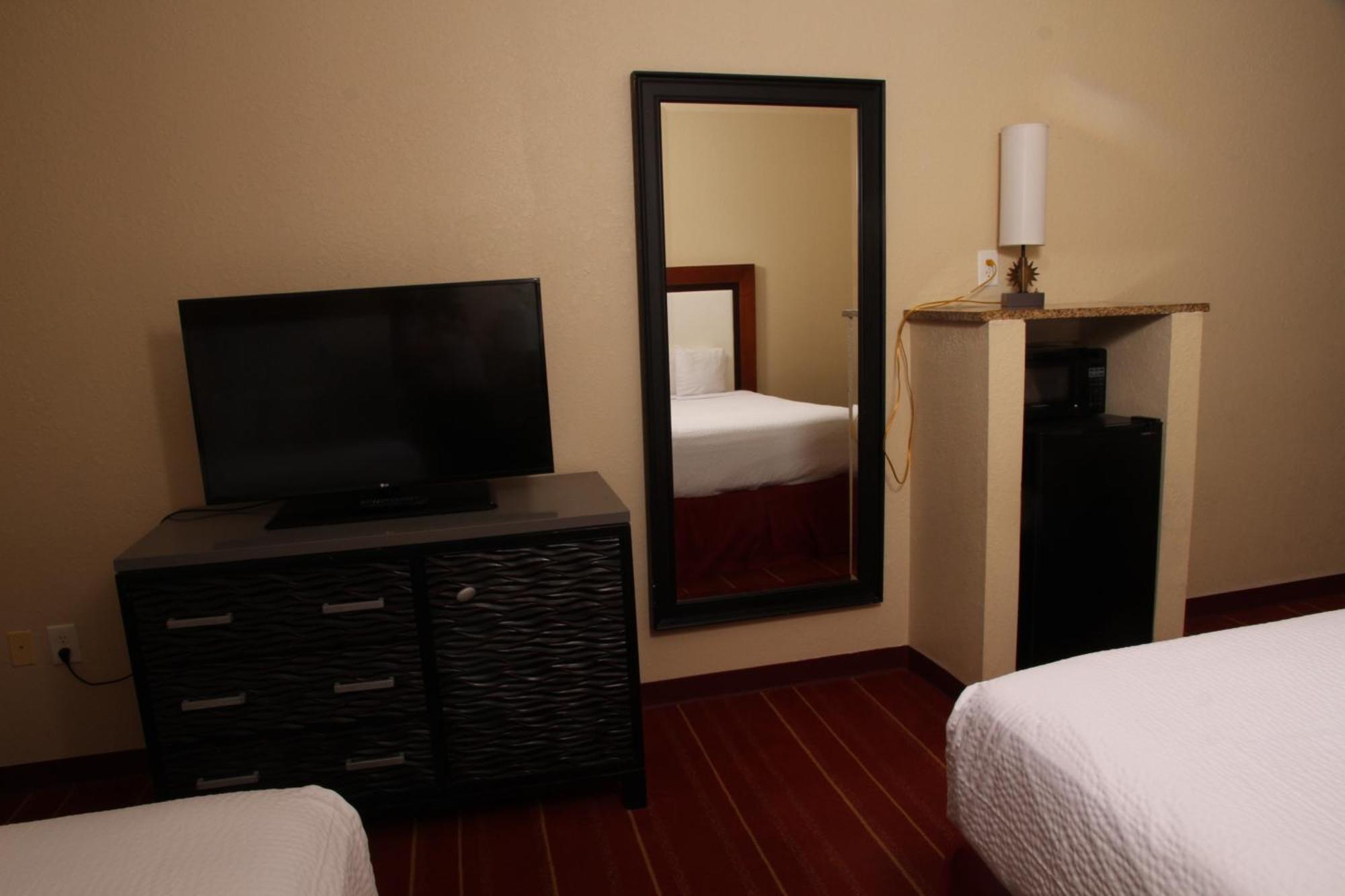 Days Inn By Wyndham Semmes Mobile Esterno foto